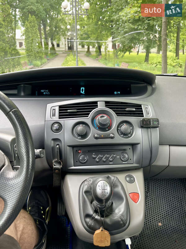 Минивэн Renault Scenic 2007 в Тростянце