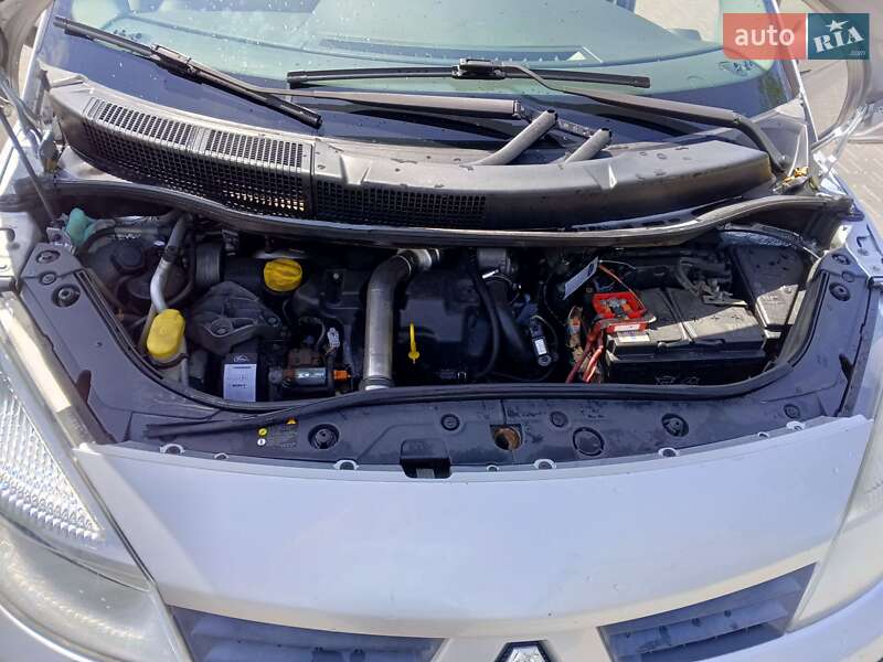 Минивэн Renault Scenic 2007 в Ровно