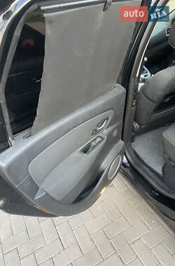 Минивэн Renault Scenic 2010 в 