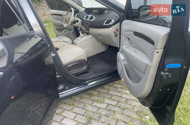 Минивэн Renault Scenic 2010 в 