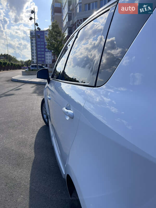 Мінівен Renault Scenic 2013 в Умані