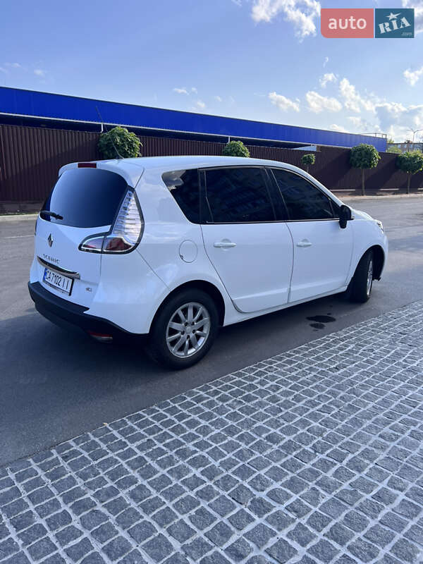 Мінівен Renault Scenic 2013 в Умані