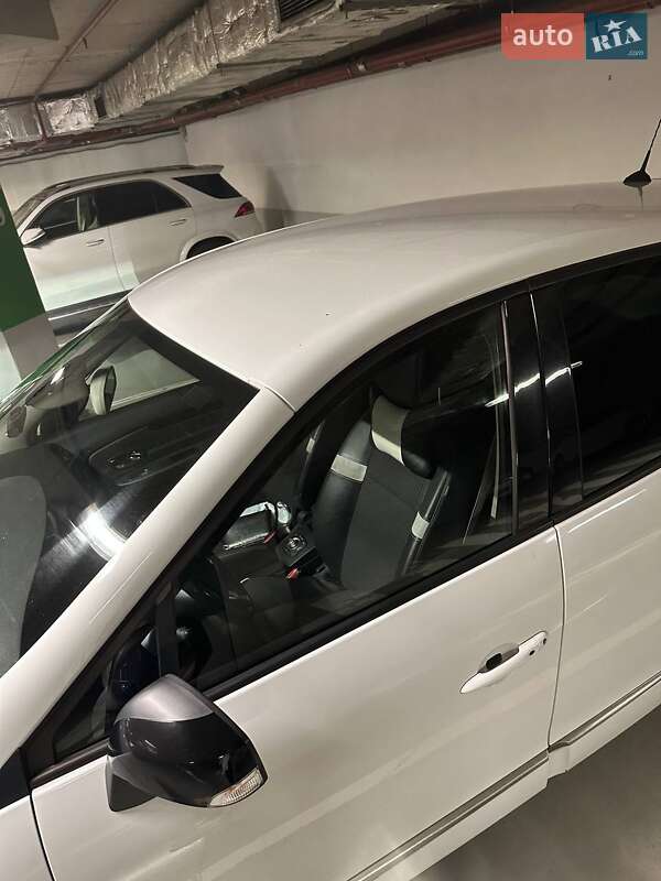 Мінівен Renault Scenic 2013 в Львові