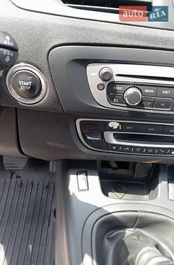 Минивэн Renault Scenic 2013 в 