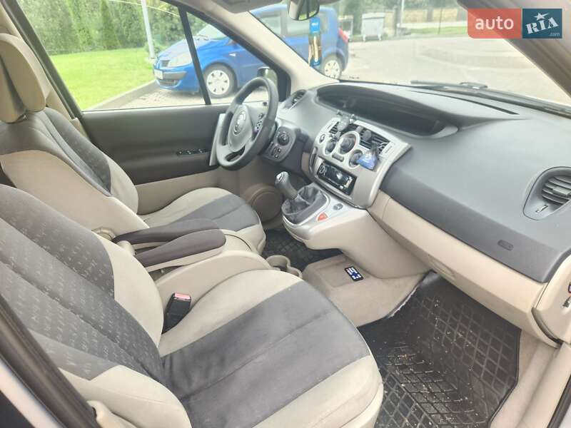Минивэн Renault Scenic 2005 в Полтаве