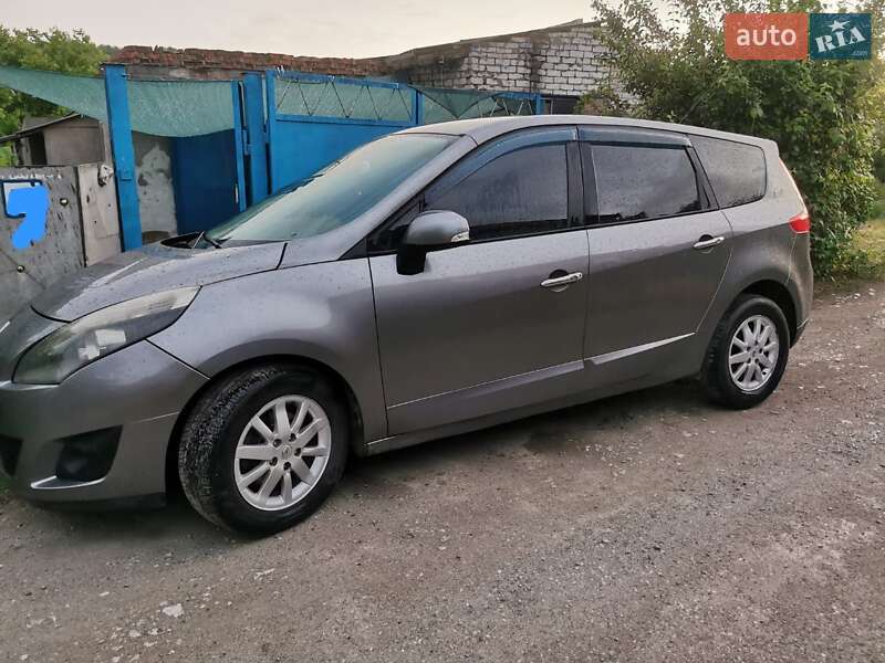 Мінівен Renault Scenic 2011 в Дніпрі