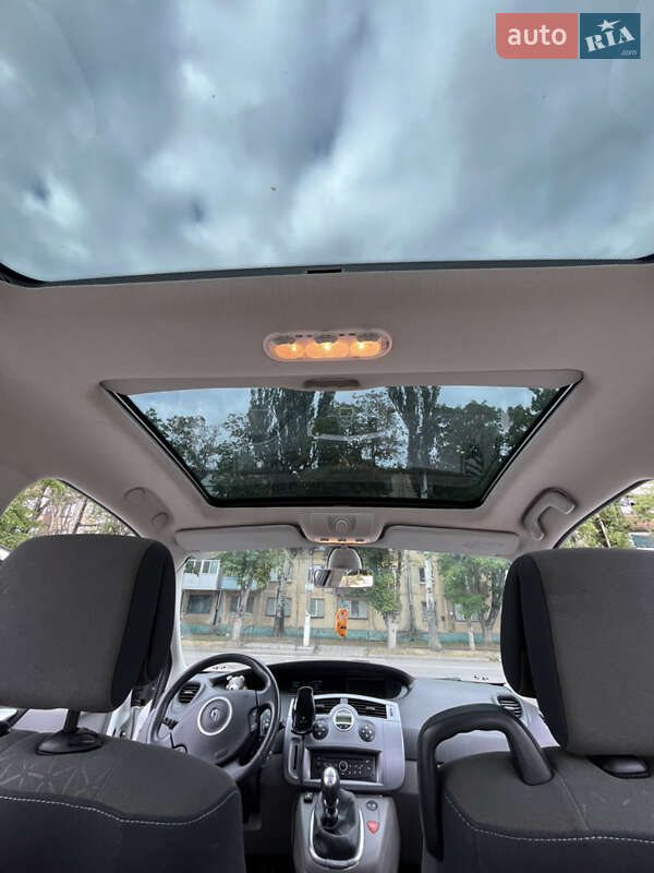 Минивэн Renault Scenic 2008 в Каменском