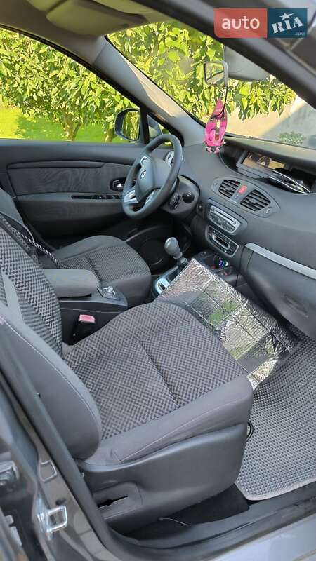 Мінівен Renault Scenic 2011 в Рівному