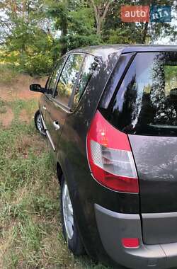 Минивэн Renault Scenic 2005 в 