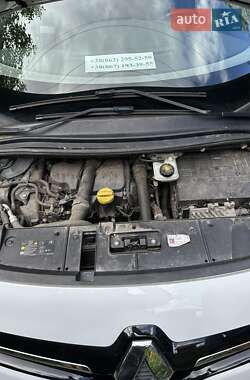Минивэн Renault Scenic 2013 в 