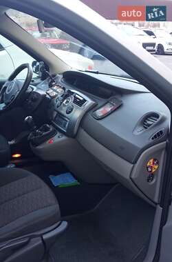 Минивэн Renault Scenic 2006 в 