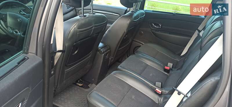 Минивэн Renault Scenic 2013 в Киеве