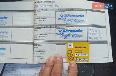 Минивэн Renault Scenic 2013 в 