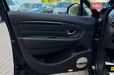 Минивэн Renault Scenic 2014 в 