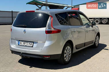Минивэн Renault Scenic 2012 в 