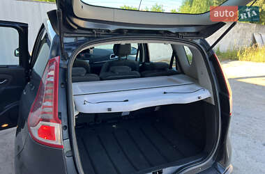 Минивэн Renault Scenic 2009 в 