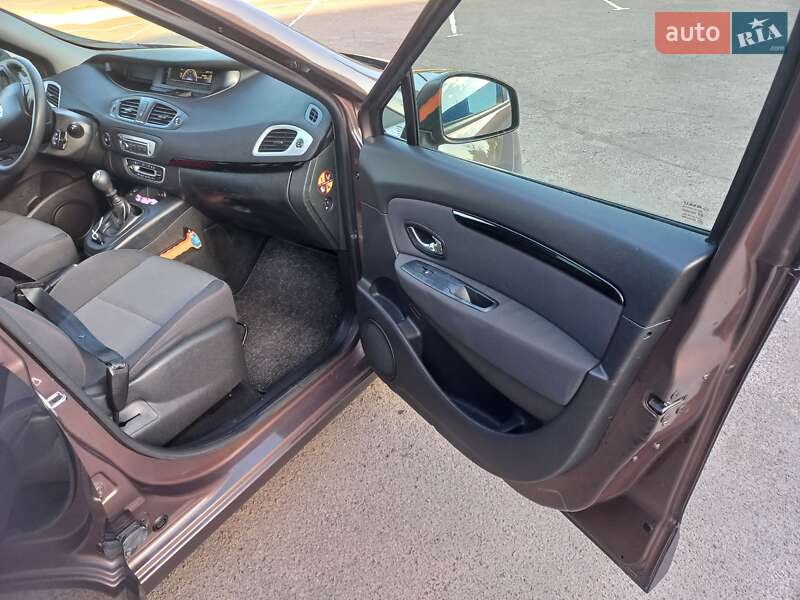 Минивэн Renault Scenic 2012 в Радивилове