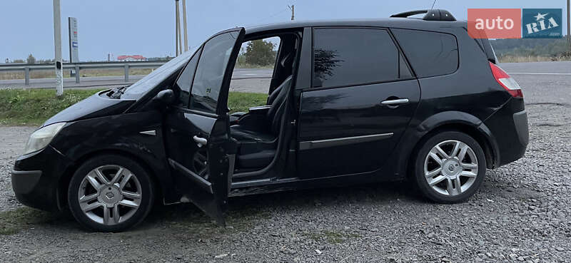 Минивэн Renault Scenic 2005 в 