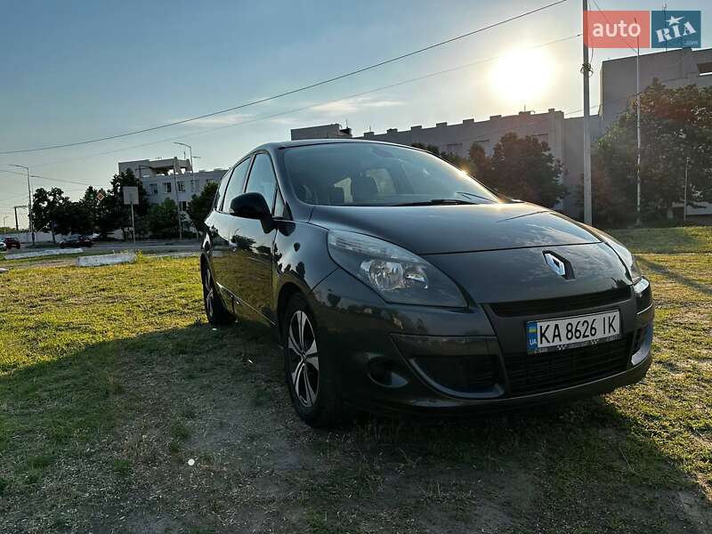 Минивэн Renault Scenic 2011 в Киеве
