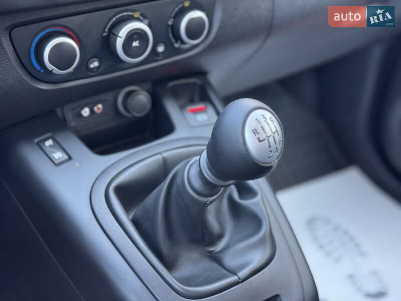 Минивэн Renault Scenic 2010 в Сумах