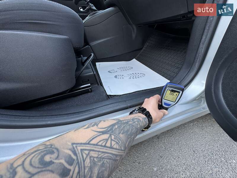 Минивэн Renault Scenic 2010 в Сумах