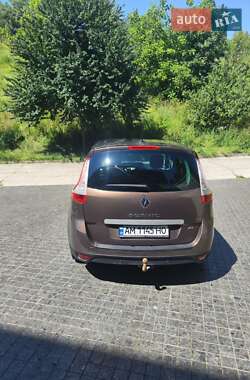 Мінівен Renault Scenic 2010 в 