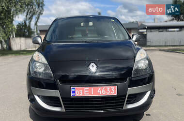 Минивэн Renault Scenic 2011 в 