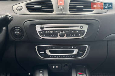 Минивэн Renault Scenic 2011 в 