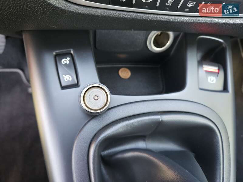Минивэн Renault Scenic 2012 в Павлограде