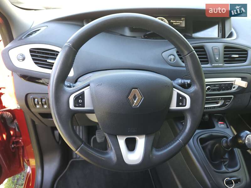 Минивэн Renault Scenic 2012 в Павлограде