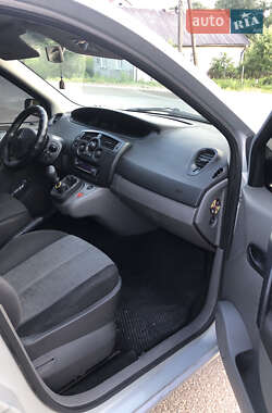 Минивэн Renault Scenic 2004 в 