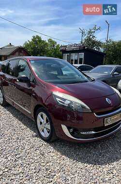 Минивэн Renault Scenic 2012 в 