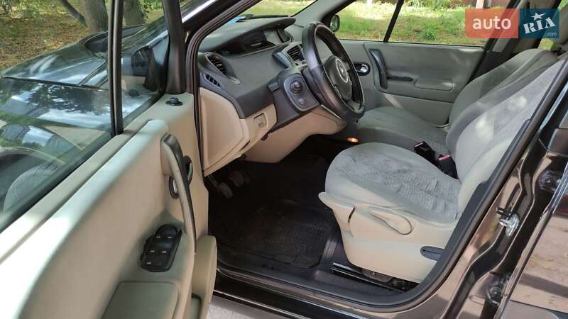 Минивэн Renault Scenic 2007 в Буче