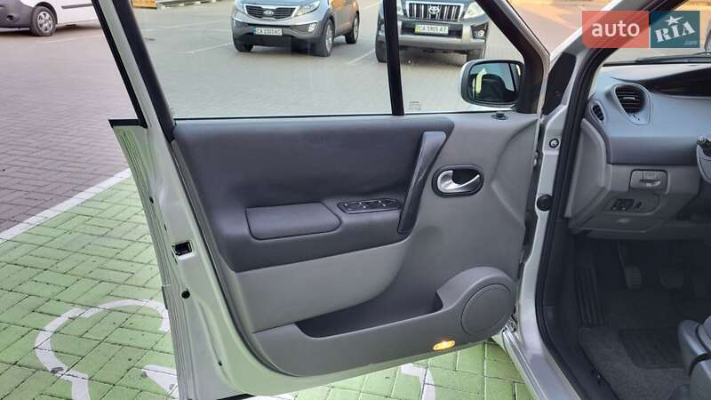Минивэн Renault Scenic 2006 в Черкассах