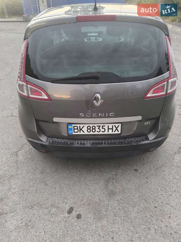 Минивэн Renault Scenic 2009 в Остроге