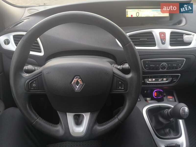Минивэн Renault Scenic 2009 в Остроге