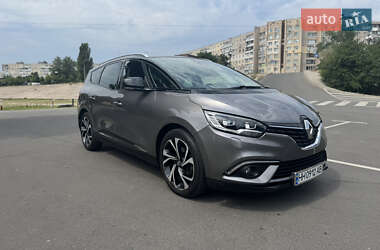 Минивэн Renault Scenic 2019 в 