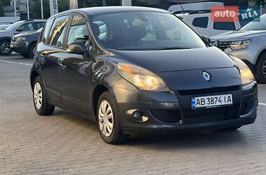 Минивэн Renault Scenic 2010 в 