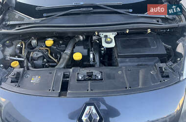 Минивэн Renault Scenic 2010 в 