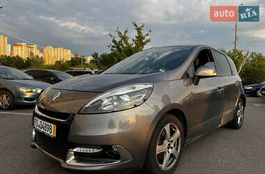 Минивэн Renault Scenic 2012 в 