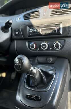 Мінівен Renault Scenic 2011 в 