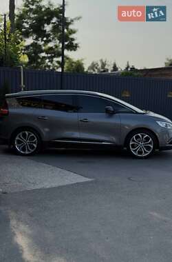 Минивэн Renault Scenic 2017 в 