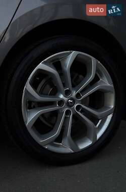 Минивэн Renault Scenic 2017 в 