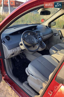 Минивэн Renault Scenic 2004 в 