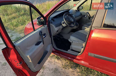Минивэн Renault Scenic 2004 в 