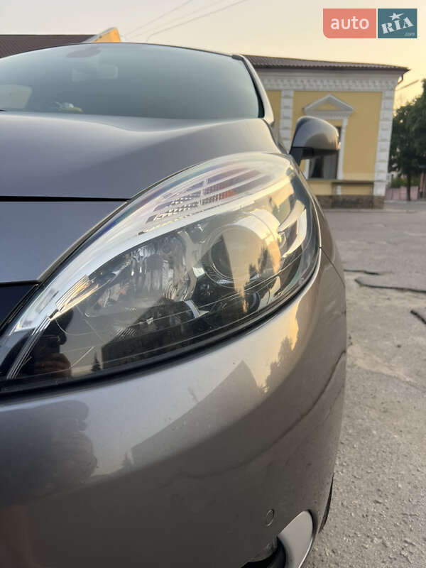 Минивэн Renault Scenic 2014 в Краснограде