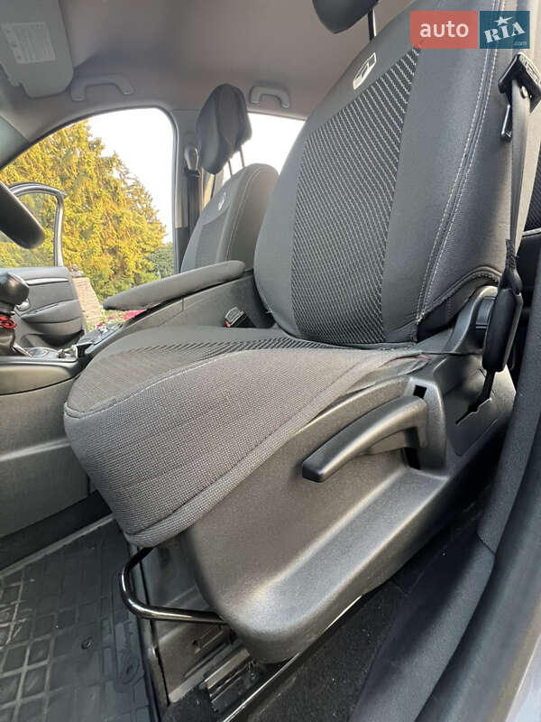 Минивэн Renault Scenic 2014 в Краснограде