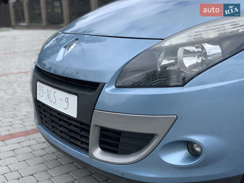 Минивэн Renault Scenic 2010 в Староконстантинове