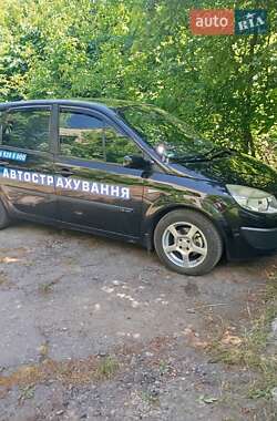 Минивэн Renault Scenic 2004 в 