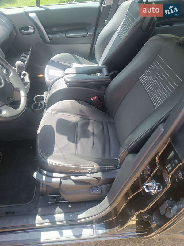 Минивэн Renault Scenic 2008 в Ровно